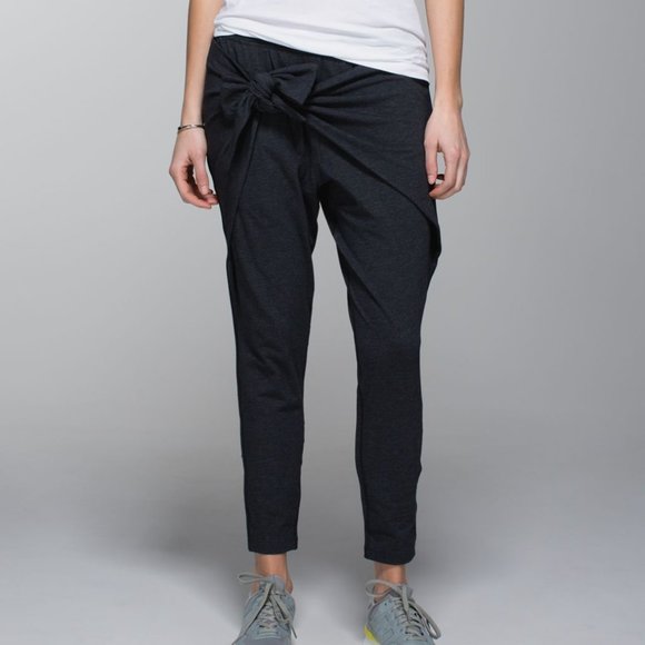 Lululemon Tie One On Pant Grey size 6 - Picture 1 of 11
